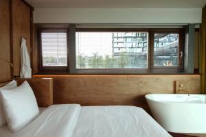 SWEETS - Oosterdoksdraaibrug