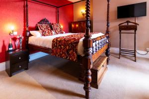 Double Room room in The Royal Station Hotel