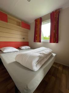 Maisons de vacances Bungalow N52 - 6 personnes au calme - Camping Le Ried Boofzheim : photos des chambres
