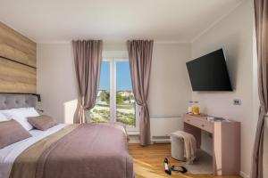 Seaside Luxury Villa Castello Rogoznica Heated Pool, Sauna, Gym & Jacuzzi