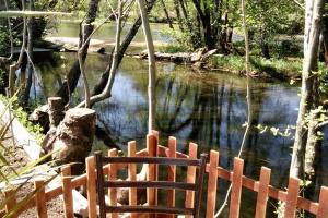 Charming house with lake and mountain views in Rendufe