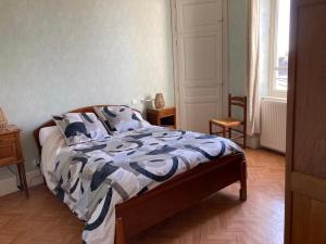 Appartements Maison de ville 13 couchages a 5 minutes du Pal : photos des chambres