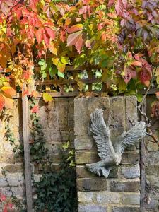 Self contained garden studio