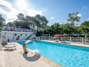 Campings Domaine Residentiel de Plein Air La Canadienne : photos des chambres