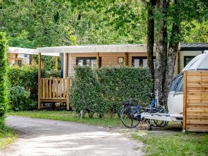 Campings Domaine Residentiel de Plein Air La Canadienne : photos des chambres