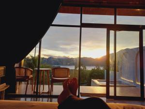 The Jungle Sunrise Private Room and Jacuzzi