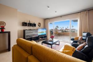 Malibu sea view penthouse with Jacuzzi by Costarentals - Ref 244