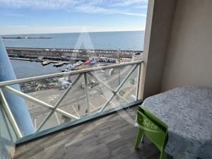 1ERE LIGNE PORT DE SETE, 1 CHAMBRE, PKG, PISCINE