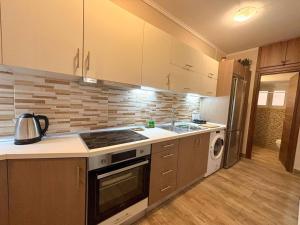 Dion and Evas OldTown Apartment