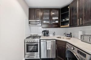 Chelsea Vista II by Rove Travel 2BR PH with Rooftop