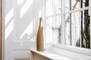 Large Central 3 Bed 3 Bath Apartment - New Town