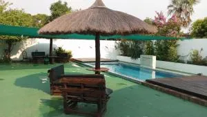 Casa mono ambiente y piscina. - Limpio