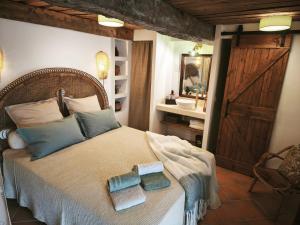 Cabanon provençal, piscine et jacuzzi partagés