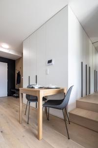 ZWIRNovka-brand new apartment with free parking