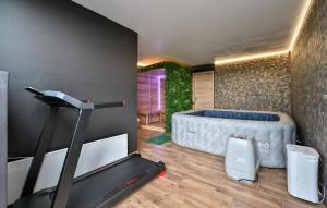 Beautiful Home In Seketin With Sauna