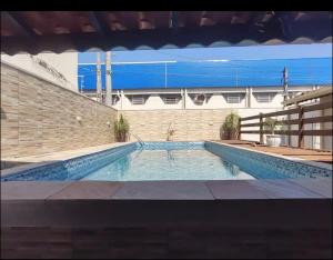 Casa completa Centro Caragua 200m da praia