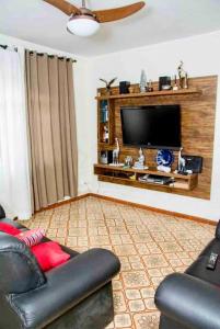 Casa completa Centro Caragua 200m da praia