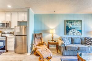Walk to Ocean North Myrtle Beach Condo with Pool