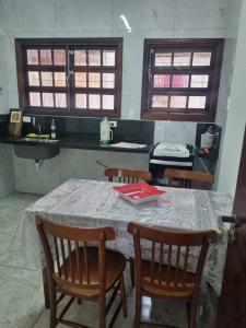 Casa na Martim de Sá 50 m do mar- Ipé