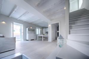 Zoias Kut House