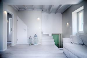 Zoias Kut House
