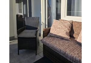 Spacious 2 Bedroom Apartment with Balcony - APOLONIA Living