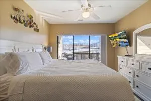 Lakefront Luxury Condo at The Falls - Eldon