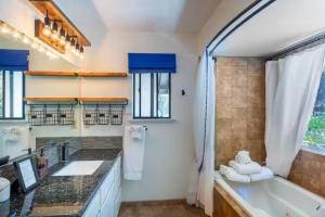 Codys Comfy Cabin- Near Yosemite