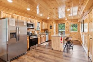 Amazing Grace - Newly Built - 3 BR - Less Than 2 Miles from The Island