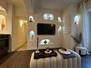 Appartements LES MALDIVES, T2, Balcon, Hyper centre Place aux Herbes : photos des chambres