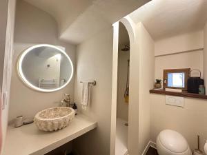 Appartements LES MALDIVES, T2, Balcon, Hyper centre Place aux Herbes : Appartement 1 Chambre