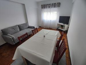 Lisbon spacious T2 in Damaia, Lisbon