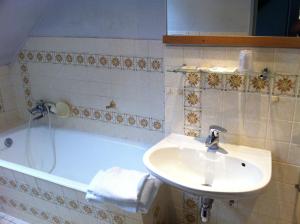 Hotels La Bonne Franquette : photos des chambres