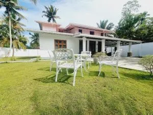 The Calm Villa - Коггала