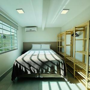 Kitnet no Centro Cívico - com ar