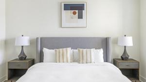 Landing at The Standard River District - 1 Bedroom in River District