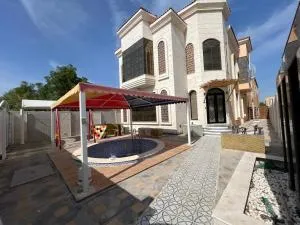 Luxury 6 bedrooms villa with private swimming pool - 乌姆盖万