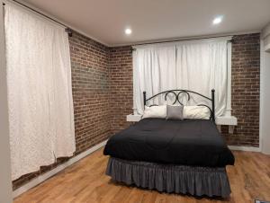 New Modern 2 BR in Excellent Location (201)