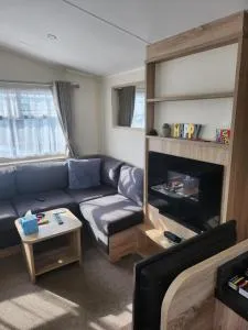 F86 Steeple Bay - Latchingdon and Snoreham