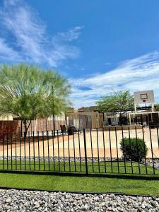 Stay with Arnold We are in front of the pool