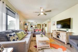 1 Mi to Coast Myrtle Beach Condo with Balconies!