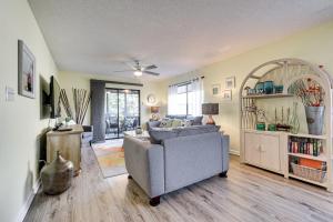 1 Mi to Coast Myrtle Beach Condo with Balconies!
