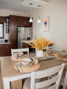 Espectacular Townhouse frente a Los Cedritos con vistas al merendon, completamente equipado y con aparcamiento privado