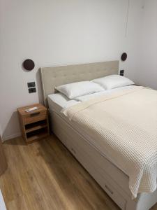 Funtana Rooms without kitchen with pool and parking