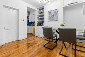 Amazing House Stratford London