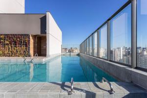 THK - Prédio c piscina no Bairro República em SP