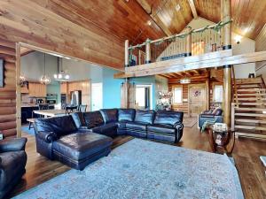 5 Solas Lodge