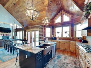 5 Solas Lodge