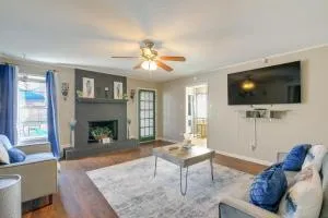 4 Mi to Shelby Farms Park Memphis Home with Patio! - Cordova