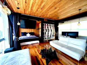 CH701 - 1 BR - 1 BTh